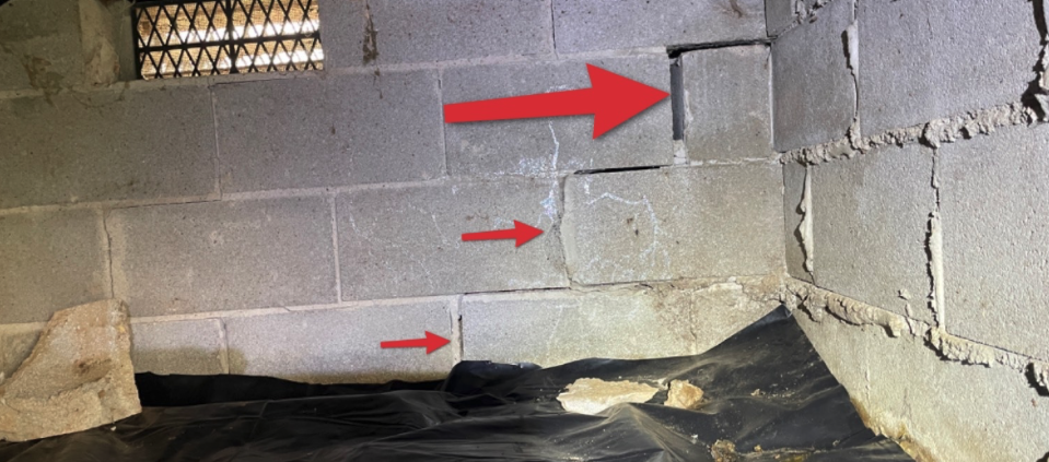 Step Cracks Foundation, Murfreesboro Crawl Space Inspection